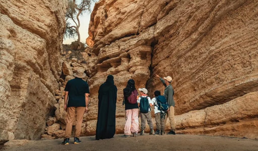 خبير: قطاع السياحة من أكبر القطاعات الواعدة بسوق العمل