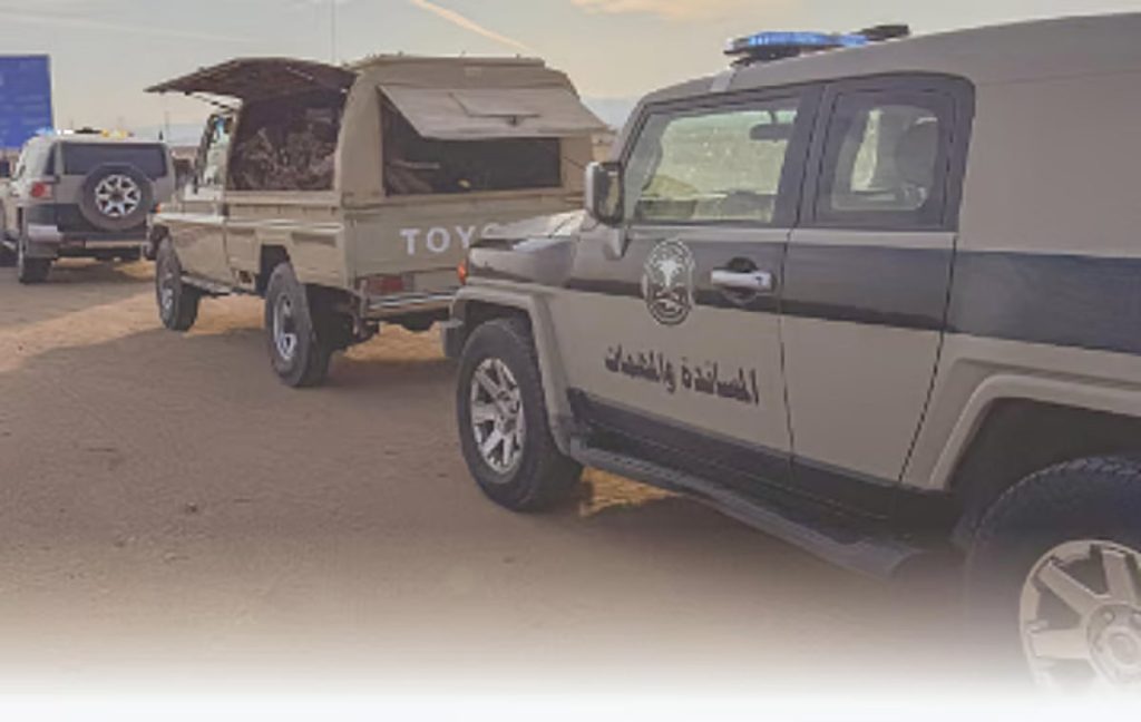 دوريات المجاهدين تضبط مواطنا بحوزته حطب محلي معروض للبيع بحائل