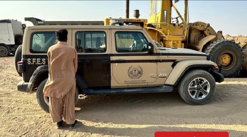 الأمن البيئي يضبط باكستانيا لاستغلاله الرواسب في المدينة المنورة