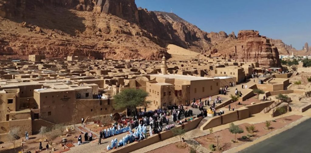 أهالي العُلا يحتفون بفعالية «الطنطورة» في البلدة القديمة