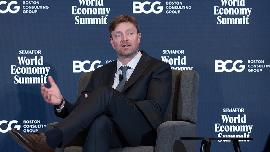 الرئيس التنفيذي لشركة PayPal أليكس كريس يتحدث