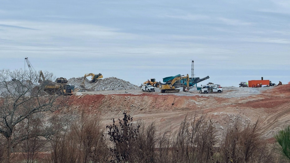 موقع بناء مركز بيانات أمازون.