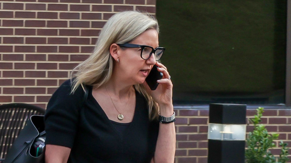 الرئيس التنفيذي لشركة Cracker Barrel جولي فيلس ماسينو يغادر المكتب