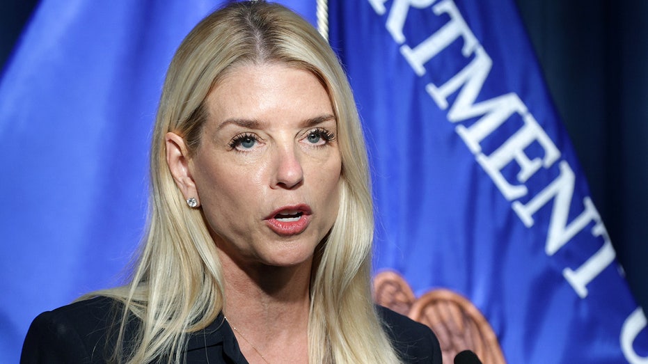 المدعي العام بام بوندي