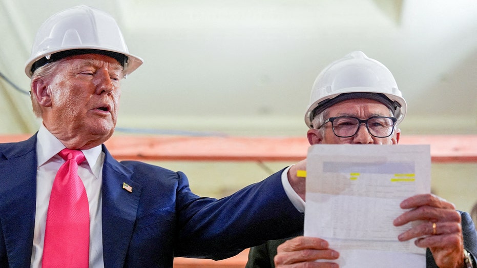 تتحقق حقيقة باول من الأرقام الموجودة في مستند بعد أن قدم ترامب مطالبة بشأن تكاليف المشروع