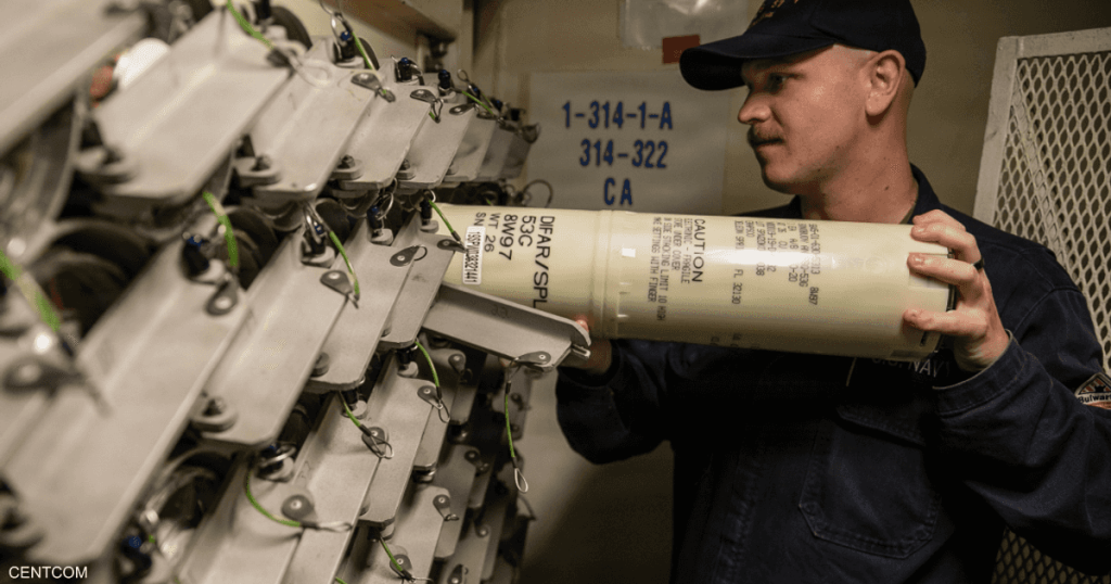 الجيش الأميركي يضغط على إيران بصور “عرض البحر”