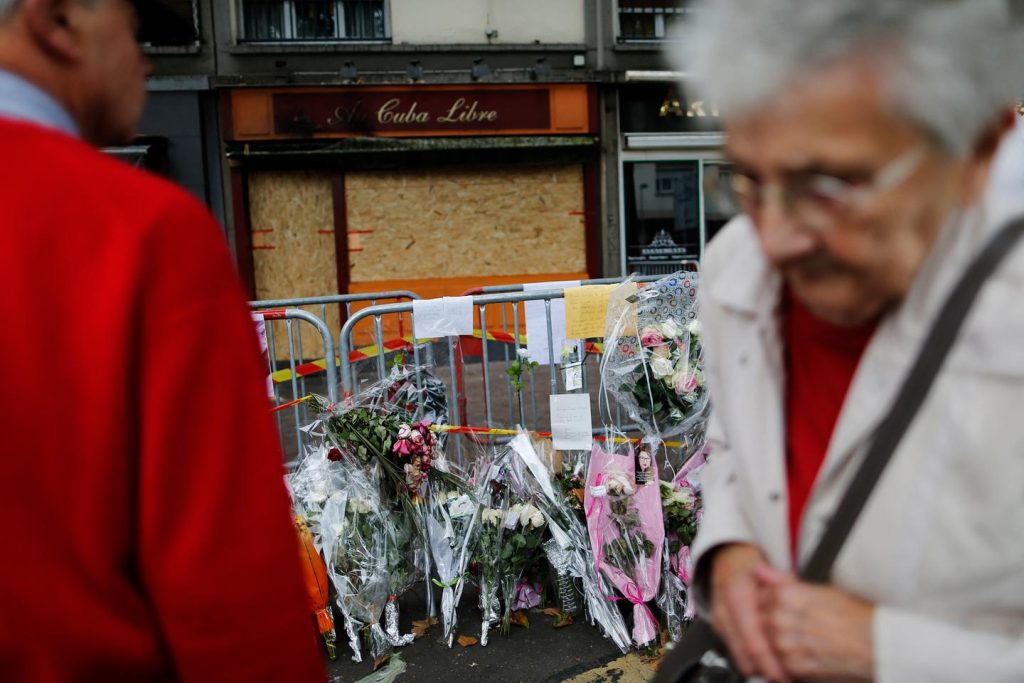 وفي فرنسا، بعد مرور ما يقرب من عشر سنوات على مأساة كوبا الحرة، لا تزال خطوط الصدع قائمة