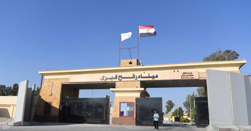 وفد فلسطيني رفيع إلى القاهرة لبحث “معبر رفح”