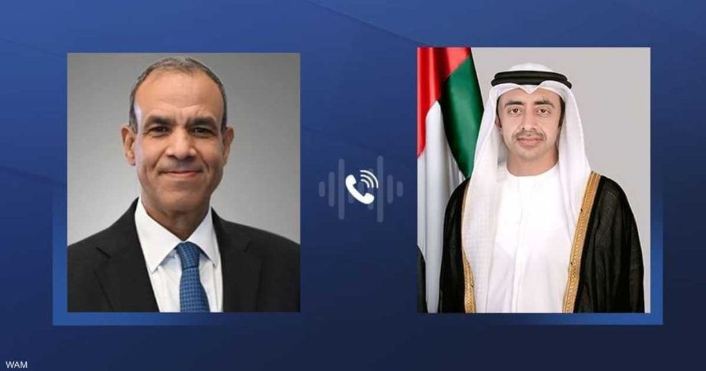 عبدالله بن زايد ووزير خارجية مصر يبحثان المستجدات الإقليمية