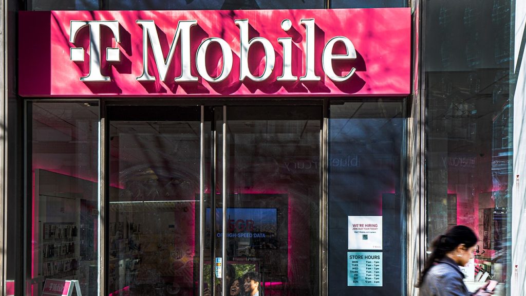 T-Mobile تسخر من Verizon حيث يؤثر انقطاع التيار الكهربائي على عملاء المنافسين في جميع أنحاء البلاد