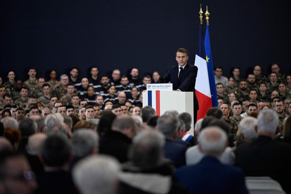 “تسارع الأخطار يتطلب منا الإسراع بإعادة تسليح فرنسا”