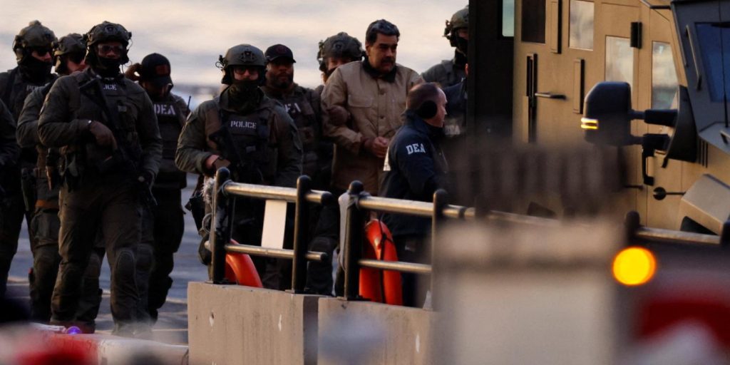 بث مباشر، فنزويلا: نيكولاس مادورو أمام العدالة الأمريكية، إيمانويل ماكرون ينتقد أخيرًا “الأسلوب الذي تستخدمه” الولايات المتحدة