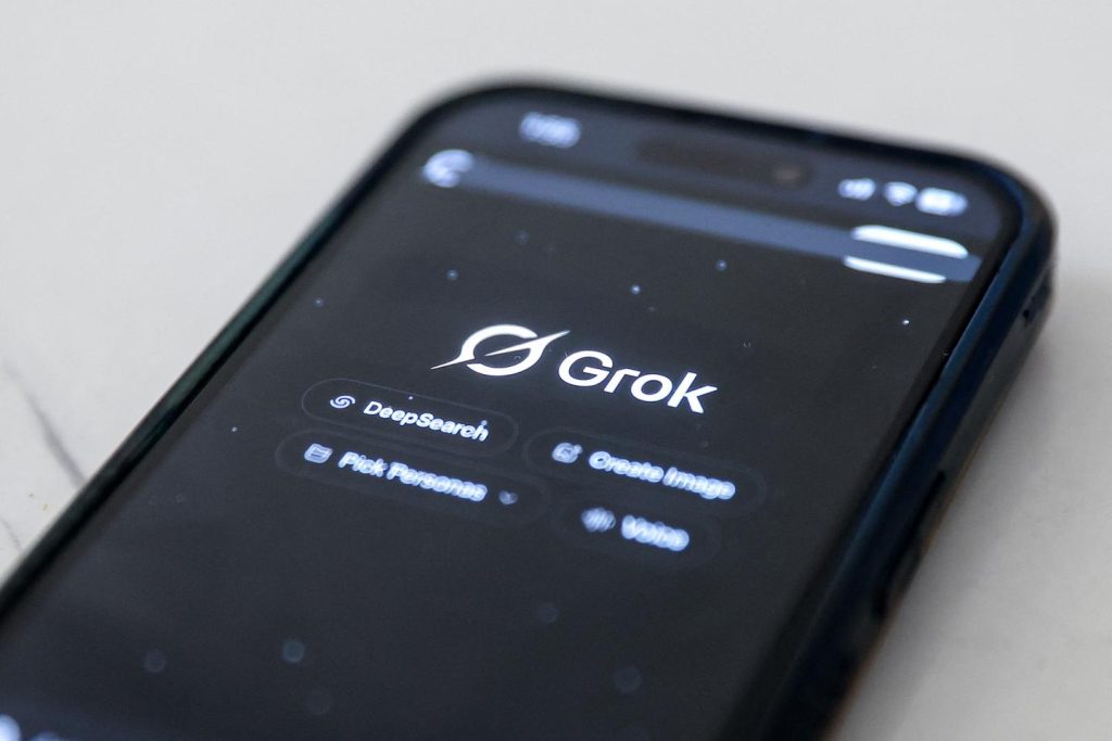 المفوضية الأوروبية تفتح تحقيقاً مع جروك بعد الكشف عن صور مزيفة لنساء وأطفال عاريات