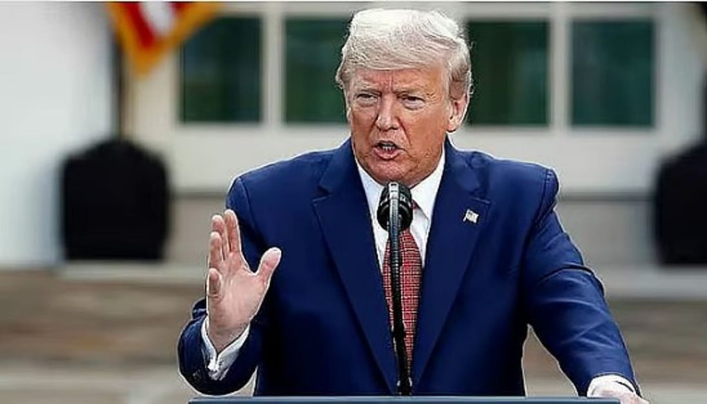 ترامب: ضربنا فنزويلا واعتقلنا مادورو مع زوجته