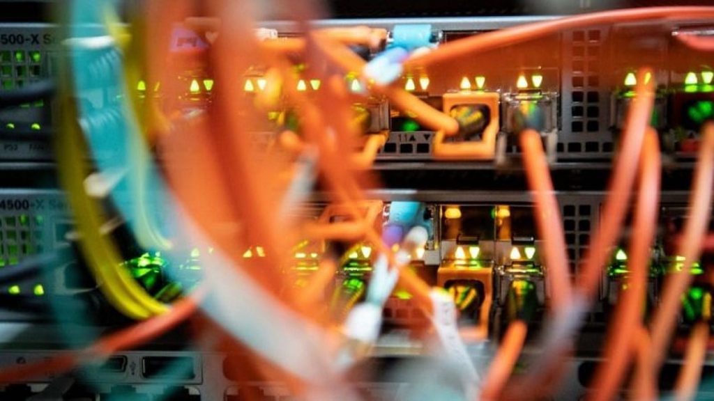 انقطاع تام للإنترنت في إيران