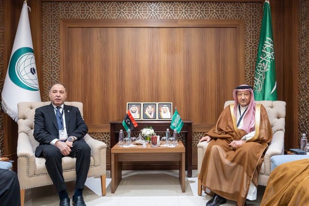 الخريجي يبحث العلاقات الثنائية مع وزير خارجية ليبيا المكلف