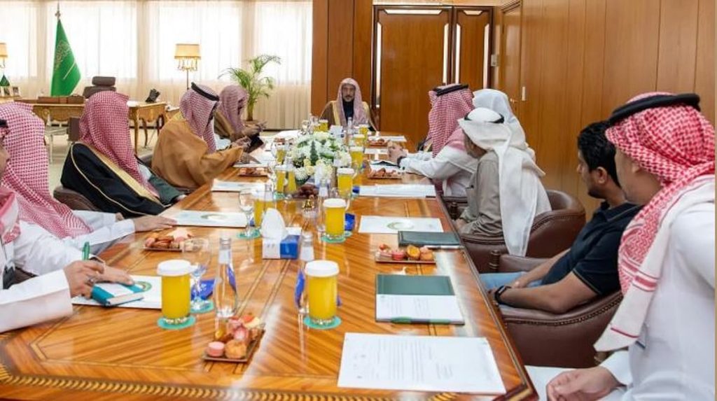 وزير الشؤون الإسلامية يبحث تطوير الخدمات الرقمية والمشاريع المستقبلية