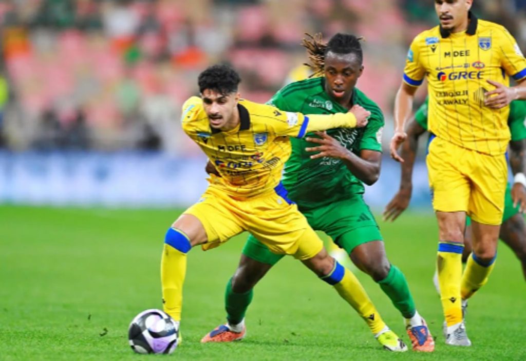 الأهلي يتغلّب على ضيفه التعاون في الجولة 15 من دوري المحترفين