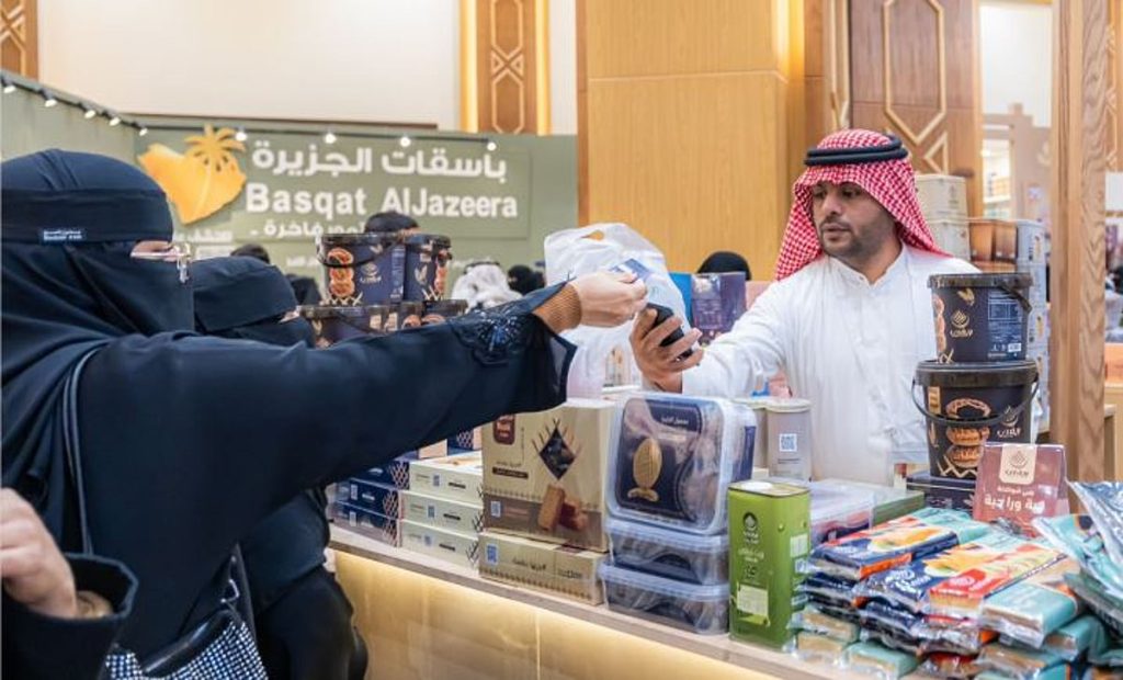 أتاح أكثر من 1500 فرصة عمل.. اختتام «كليجا بريدة» بحضور تجاوز 500 ألف زائر و340 منفذًا للبيع والتسويق