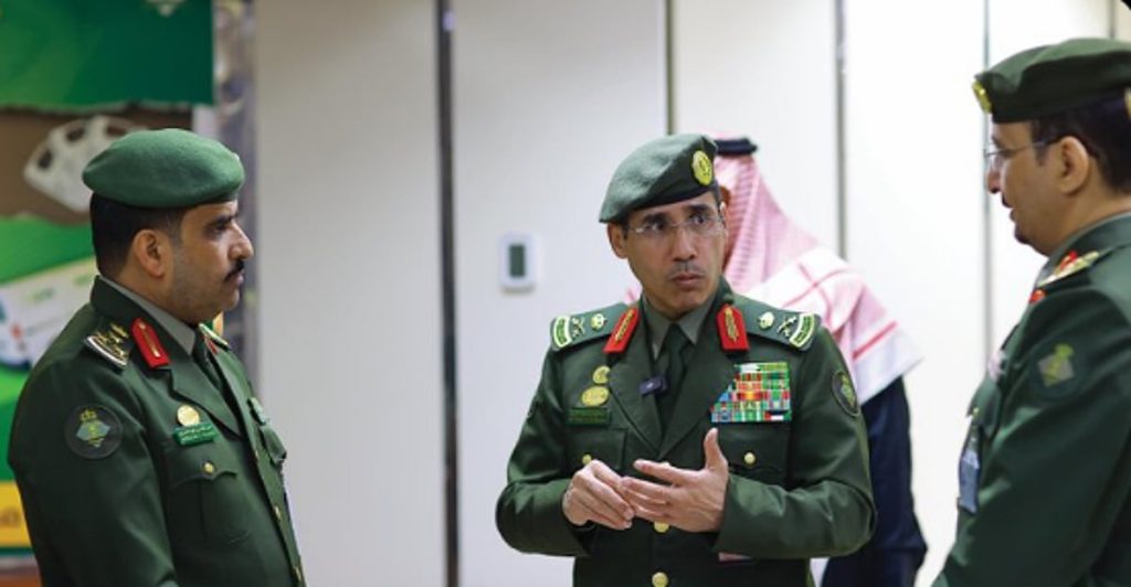 اللواء المربع يتفقد سير العمل في جوازات منطقة حائل