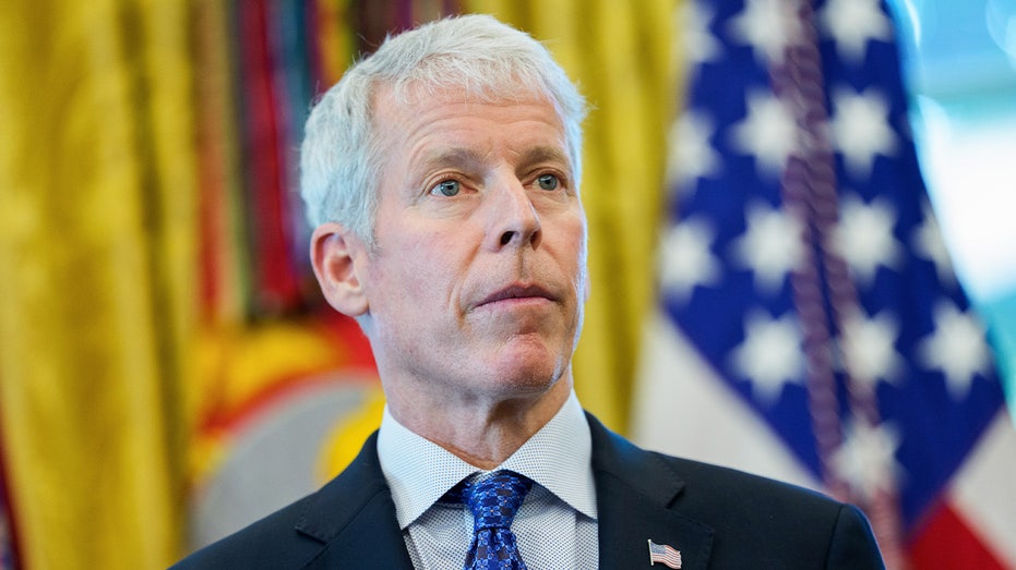 وزير الطاقة كريس رايت في المكتب البيضاوي