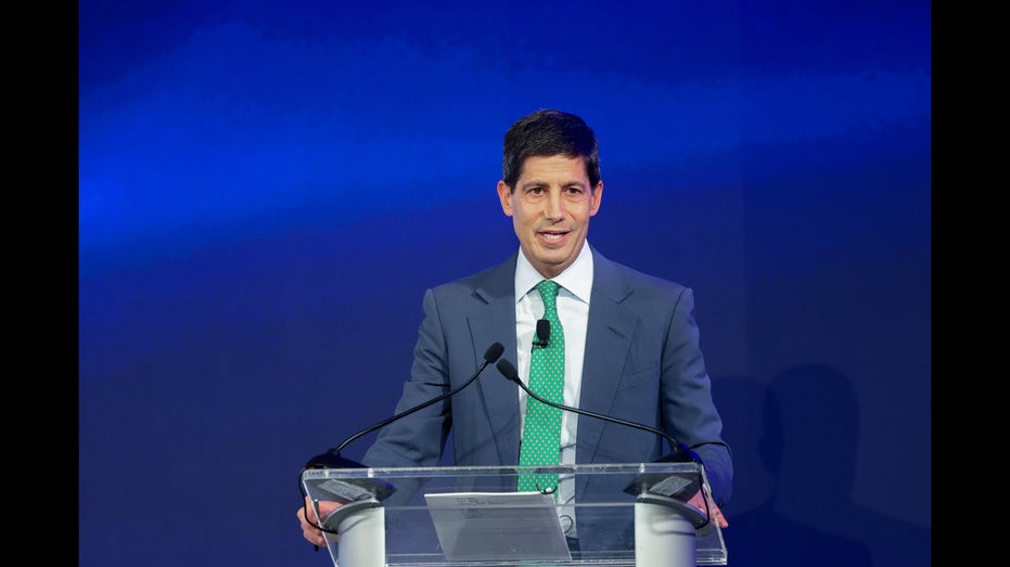 كيفن وارش محافظ بنك الاحتياطي الفيدرالي السابق