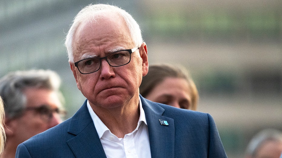 حاكم ولاية مينيسوتا تيم فالز