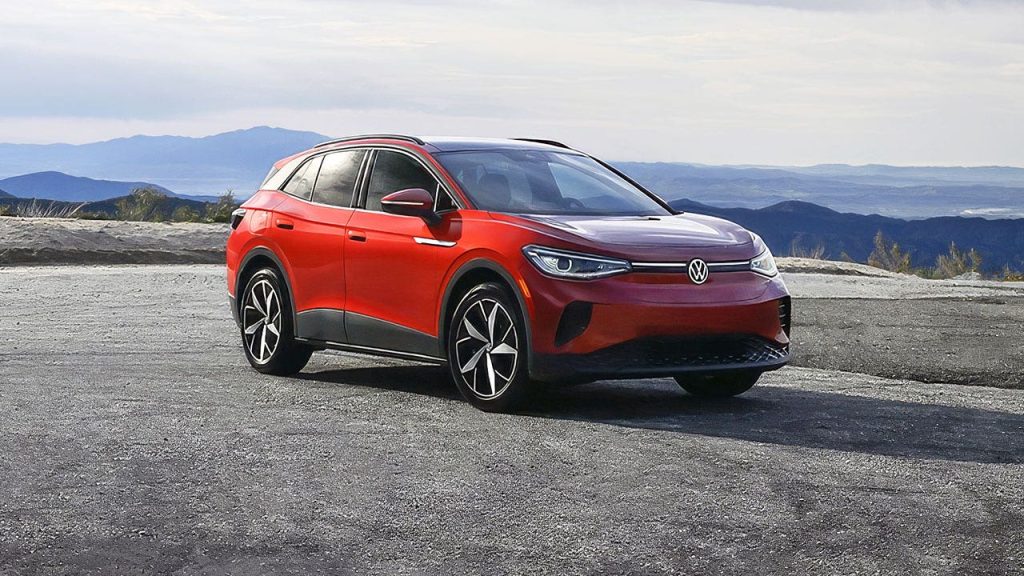 فولكس فاجن تستدعي 44 ألف سيارة بسبب خطر حريق البطارية، ويحث بعض المالكين على ركن سياراتهم بالخارج “على الفور”