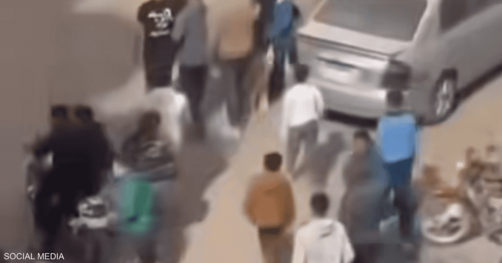 فيديو يهز مصر.. إجبار شاب على ارتداء “بدلة رقص” وإذلاله