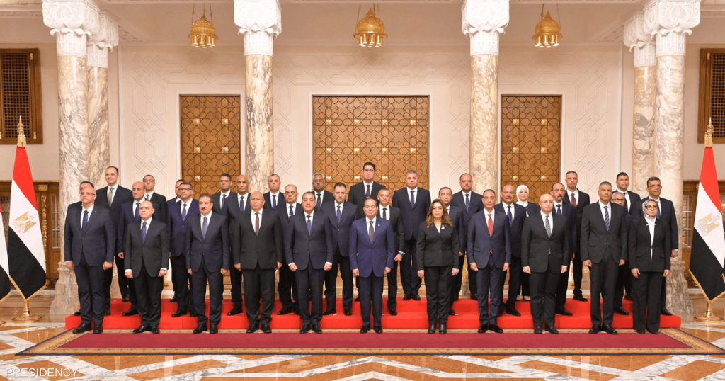 حركة تغيير للمحافظين في مصر.. تستثني القاهرة وشمال سيناء