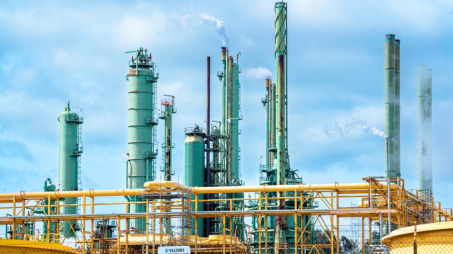 مصفاة فاليرو في بنيسيا، كاليفورنيا