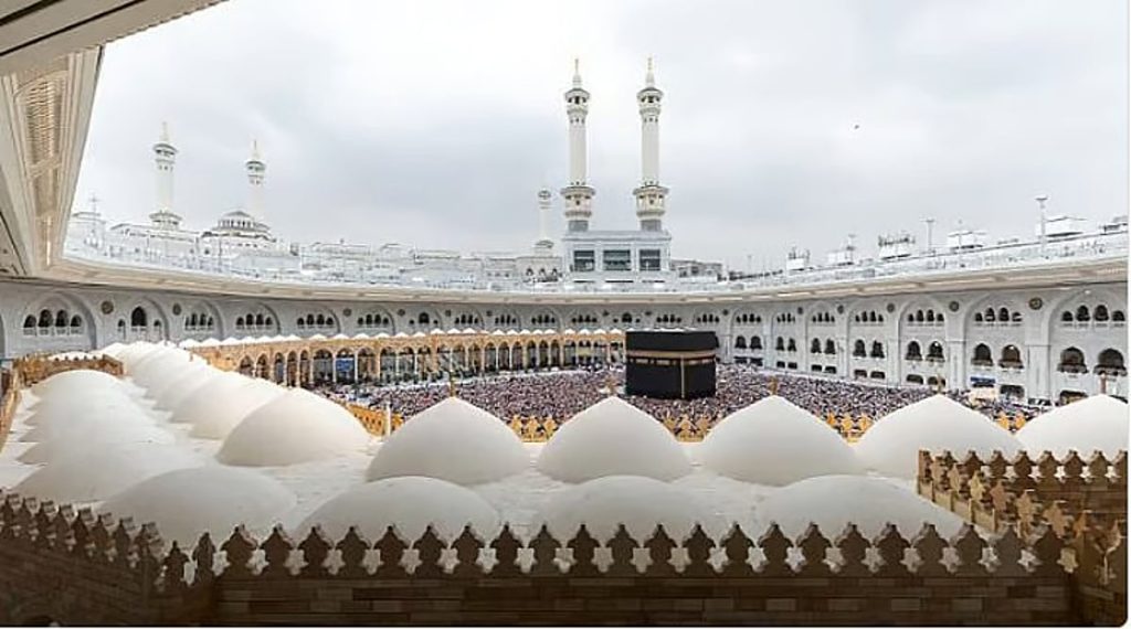 الحج: 4 سنن وآداب للمعتمرين عند زيارة الحرمين الشريفين