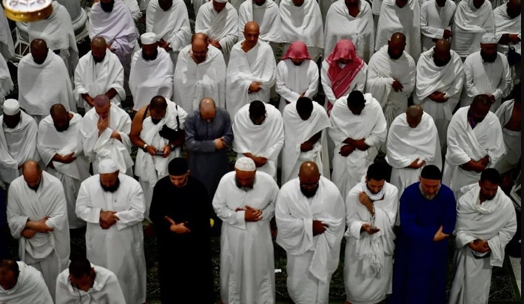 أول صلاة تراويح في رمضان.. أجواء روحانية وخدمات متكاملة في المسجد الحرام