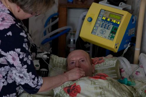 أولينا مع زوجها أناتولي في تشيرنيهيف (أوكرانيا)، 12 فبراير 2026.