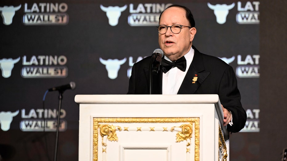 بوب أونانوي