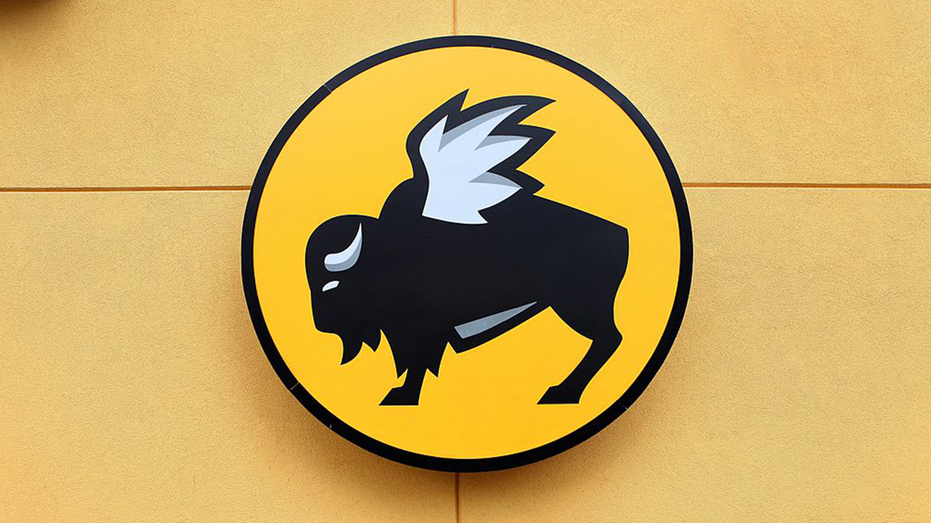 شعار بافالو وايلد وينجز