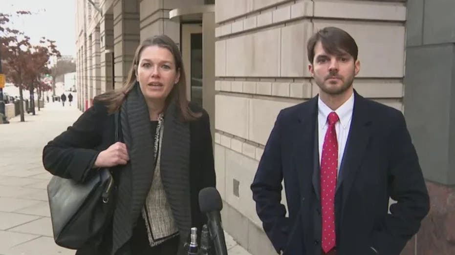 مقاول مصلحة الضرائب السابق تشارلز ليتلجون