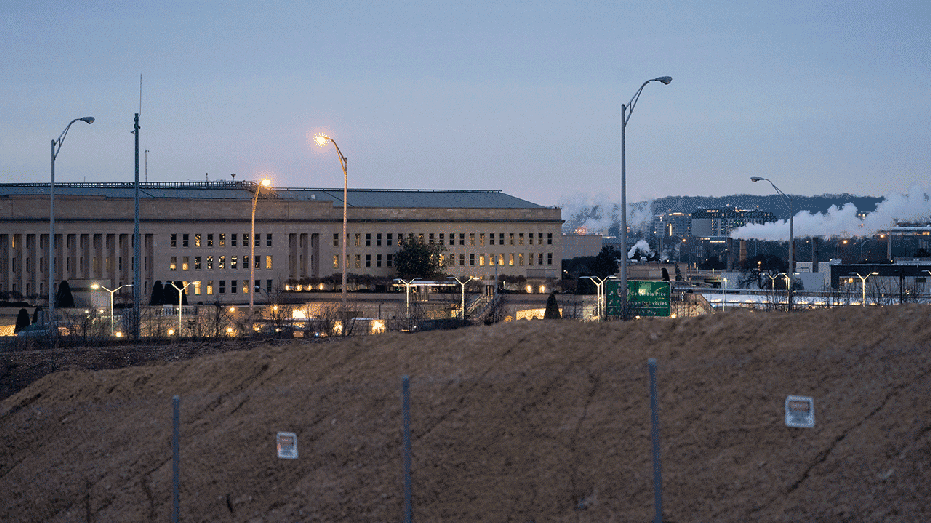 البنتاغون في المساء.