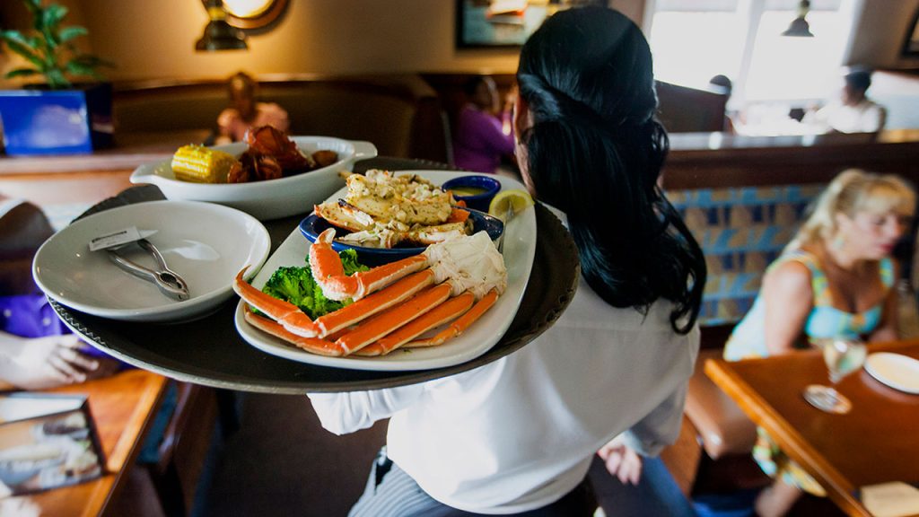 يقول الرئيس التنفيذي لشركة Red Lobster تفكر في إغلاق المزيد من المطاعم