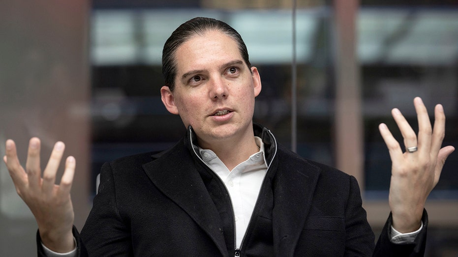 مقابلة روبي ستاربوك