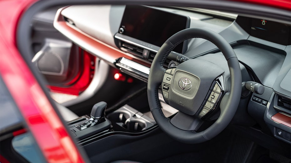 تجربة قيادة تويوتا بريوس الجديدة