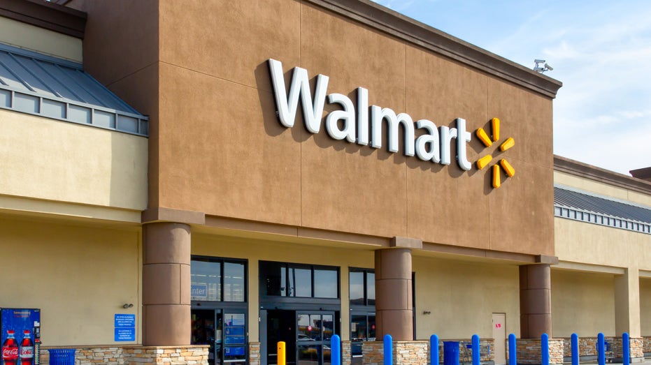 الجزء الخارجي من متجر وول مارت