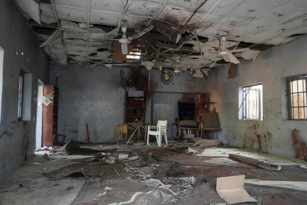 وفي نيجيريا، تم صد هجوم جهادي في مايدوغوري، وهو الأول من نوعه منذ سنوات