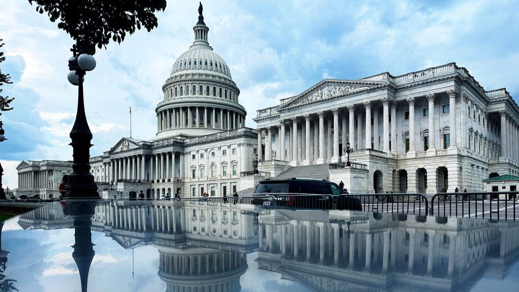 يتجاوز الدين الوطني الأمريكي حاجز 39 تريليون دولار للمرة الأولى وسط ارتفاع الإنفاق