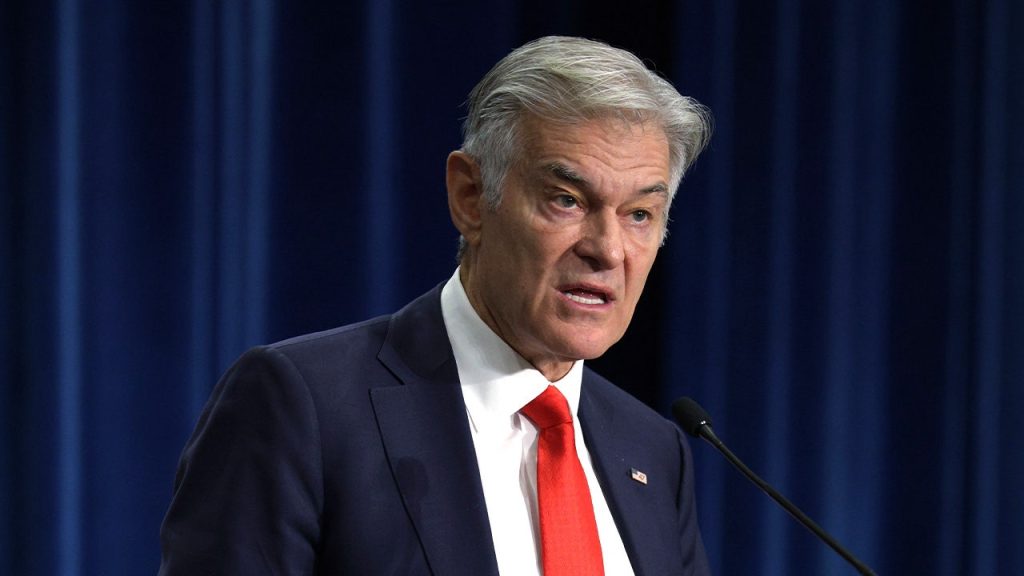 يحذر الدكتور أوز من أن الرعايا الأجانب قد يكونون مرتبطين بعمليات احتيال في دور رعاية المسنين في الولايات المتحدة، ويشير إلى لوس أنجلوس باعتبارها نقطة ساخنة