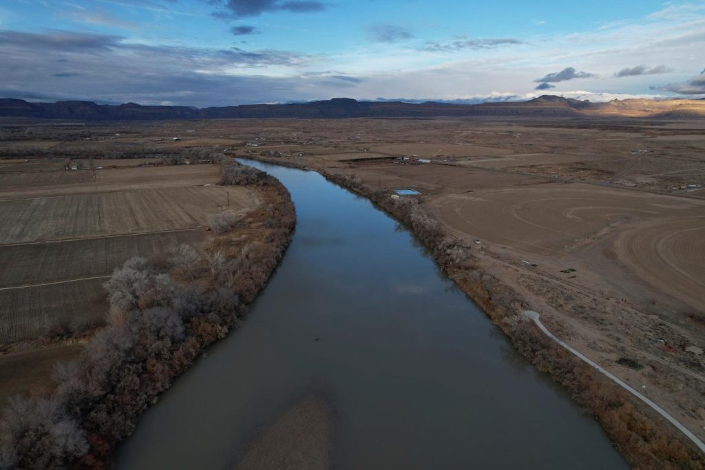 حل لغز “المسار الصاعد” للنهر الأخضر في كاليفورنيا بعد 150 عاما من الأسئلة