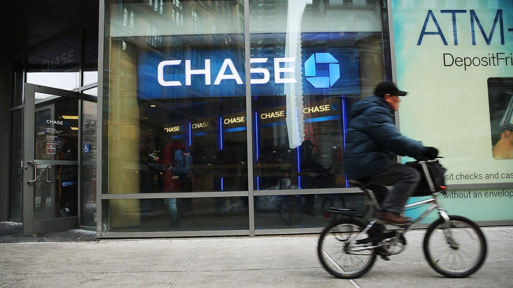 أطلق JPMorgan Chase مبادرة الحلم الأمريكي لتوسيع دعم الأعمال الصغيرة في جميع أنحاء الولايات المتحدة