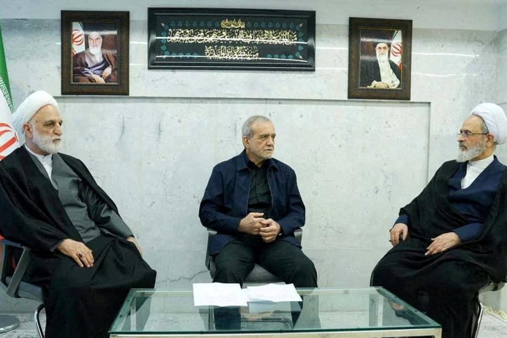 “لقد صنع علي رضا عرفي مكانة خاصة لنفسه في عمل المؤسسة الدينية الحاكمة”