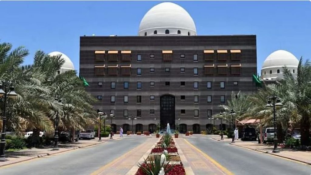 أمانة المدينة المنورة تعتمد مشروعًا فندقيًّا بحي طيبة لتعزيز الاستثمار السياحي