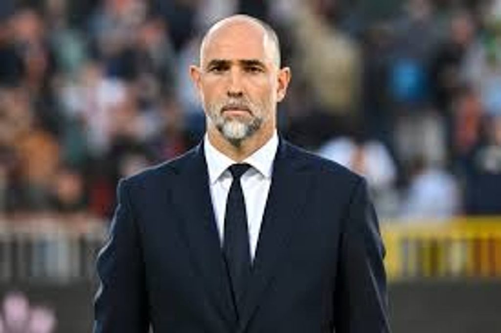 خسر 5 مباريات من أصل 7 بالبريميرليج.. توتنهام يعلن رحيل مدربه المؤقت تيودور